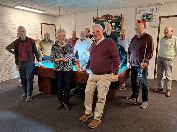Biljartvereniging B.C.D. neemt afscheid van vrijwilligster Adrie de Lange