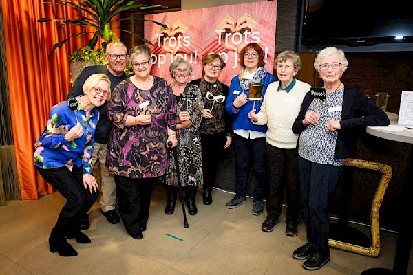Vrijwilligersborrel in Leonardo Hotel voor Vrijwilligersdag was een succes