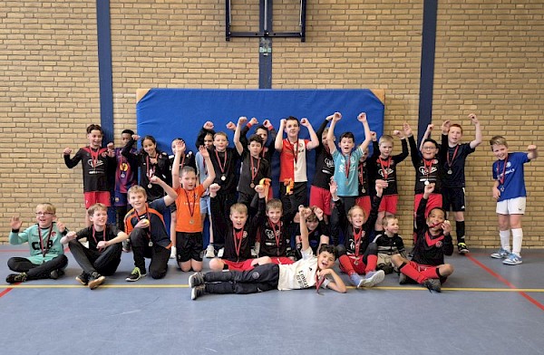 Leuk onderling zaalvoetbaltoernooi VV Papendrecht