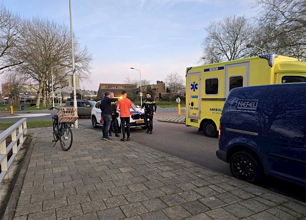 Ongeval tussen auto en fietser op Lange Tiendweg