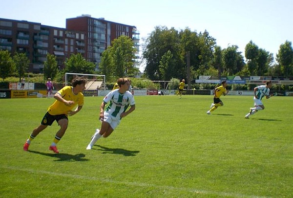 Oefenduel FC Dordrecht bij VV Papendrecht op 18 juli