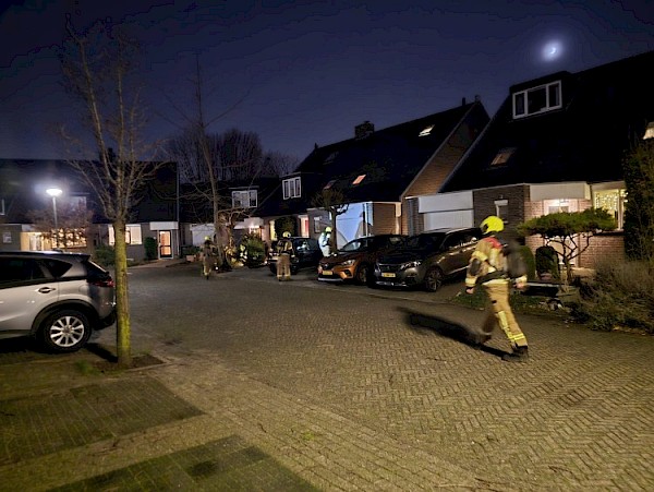 Brandweer in actie voor gaslucht in woning Jacob van Heemskerckstraat