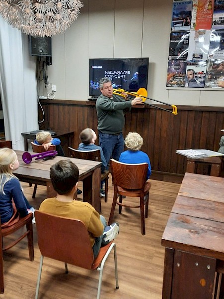 Spannende muziekcursus voor kinderen brengt muzikale avonturen tot leven