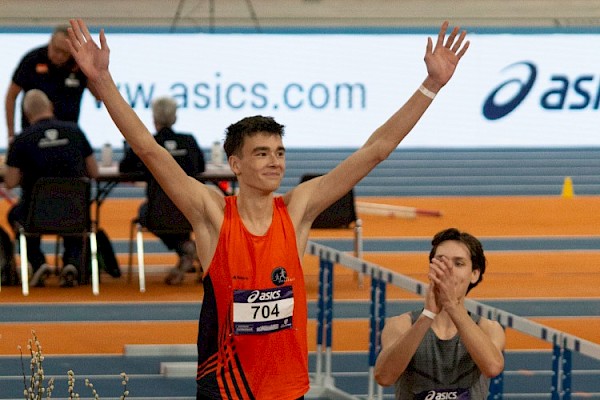 Stijn van der Waal zilver op NK Indoor