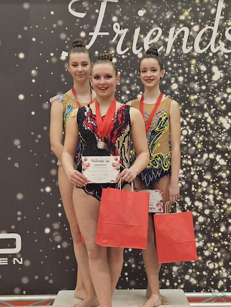 Internationaal succes voor de gymnastes Olympia van de Ritmische Gymnastiek