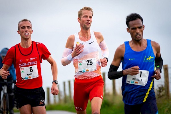 Roy Hoornweg snelste Nederlander in Hamburg marathon